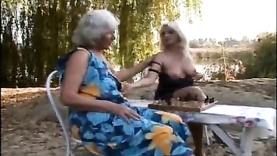 Grannies Lesbians Outdoors