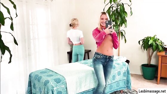 Blonde teen scissor fucks the pussy of her milf masseuse