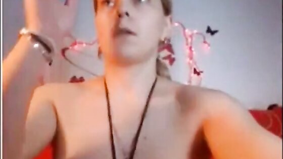 Big Soft Heavy Breast in Cam shows pussy