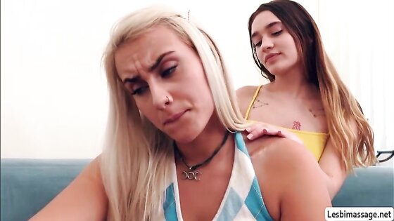Busty teen suck the nippels and lick the pussy of her friend