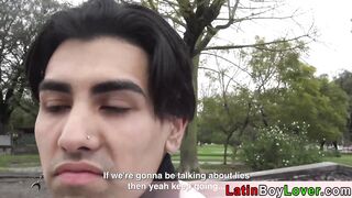 Amateur latin skater Leo accepting a strangers offer