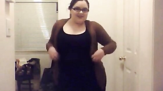 BBW ChubolateChip does striptease