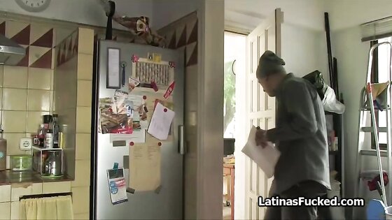 Creep gets lucky with curvy and busty Latina
