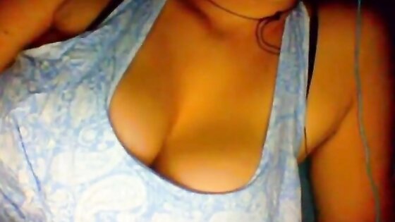 Sexy girl from Chile with great tits and lips 4