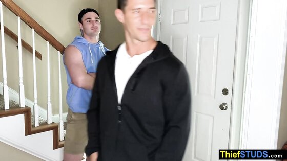 Detective Jax Thirio investigatin in teen perps ass