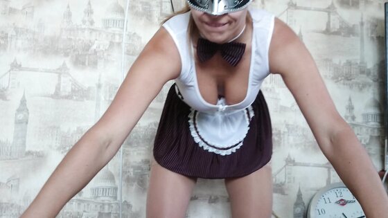 Dirty Maid - BizarroPornos.Com